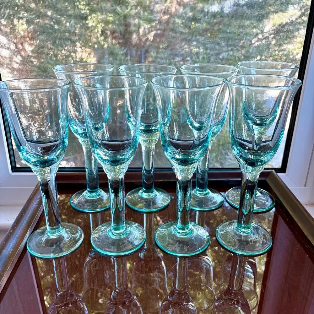 Vintage set hand